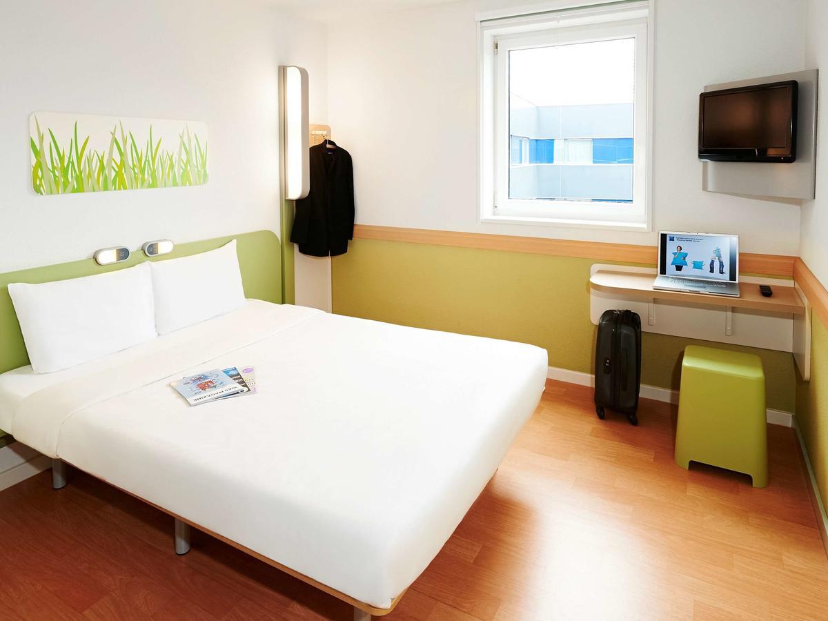 Ibis Budget Montbéliard מראה חיצוני תמונה